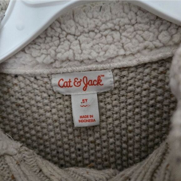 2/$20 Cat & Jack knit sweater size 5 - Picture 3 of 5